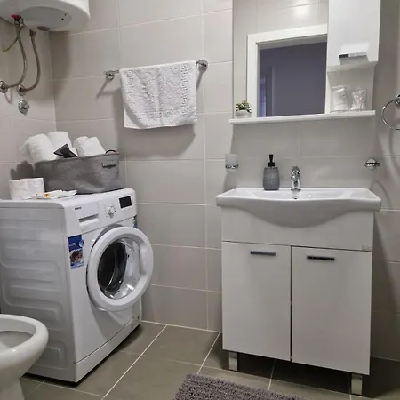 Vv Apartment